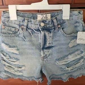Free People Maggie Distressed shorts